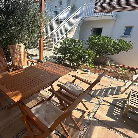 Seaview And Relax Apartment Lumbarda